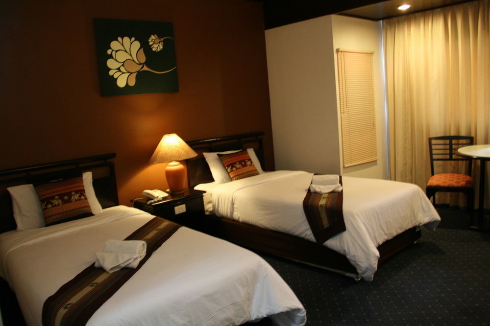 Thapaeplacehotel Chiang Mai Exterior foto