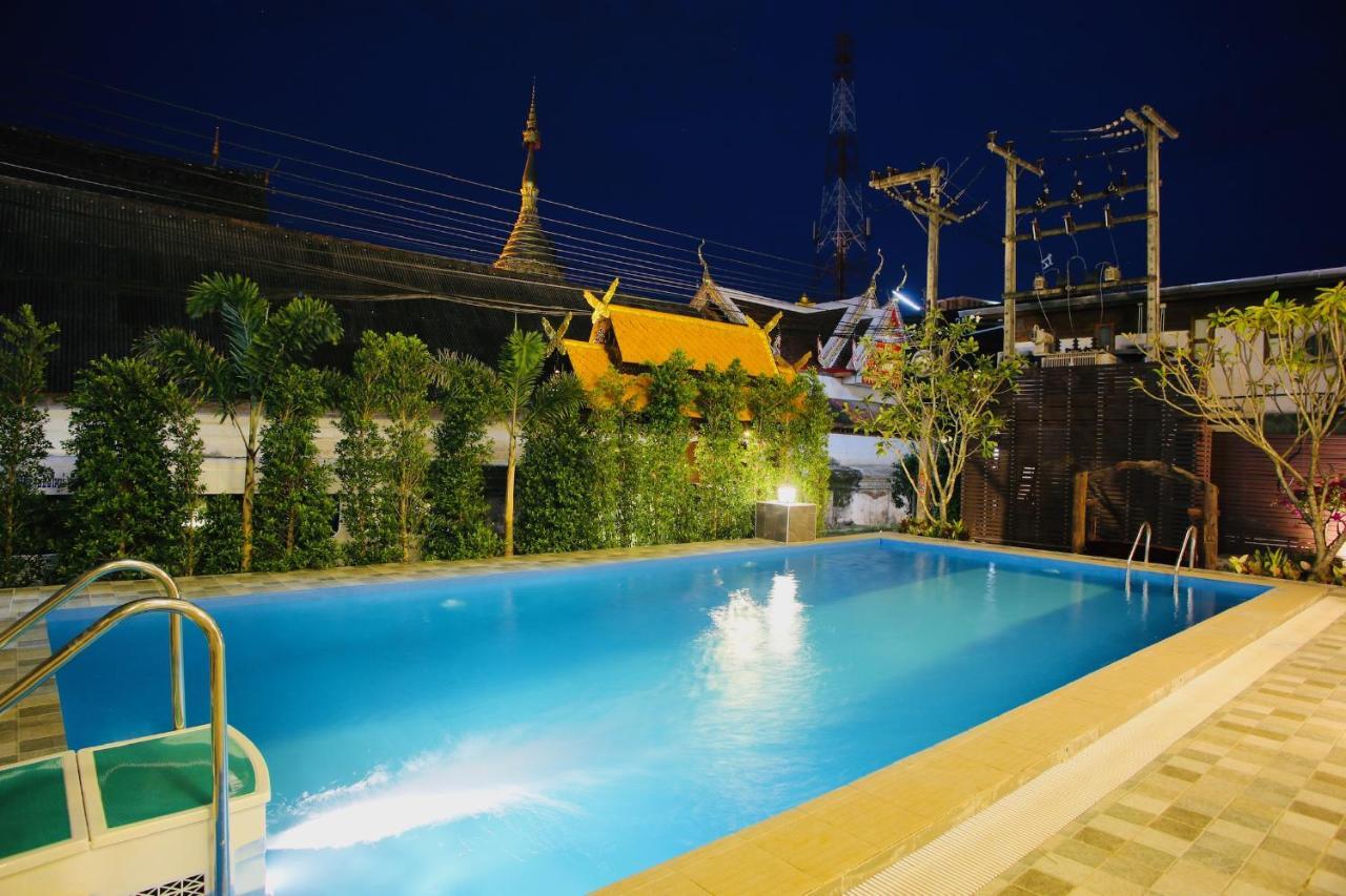 Thapaeplacehotel Chiang Mai Exterior foto